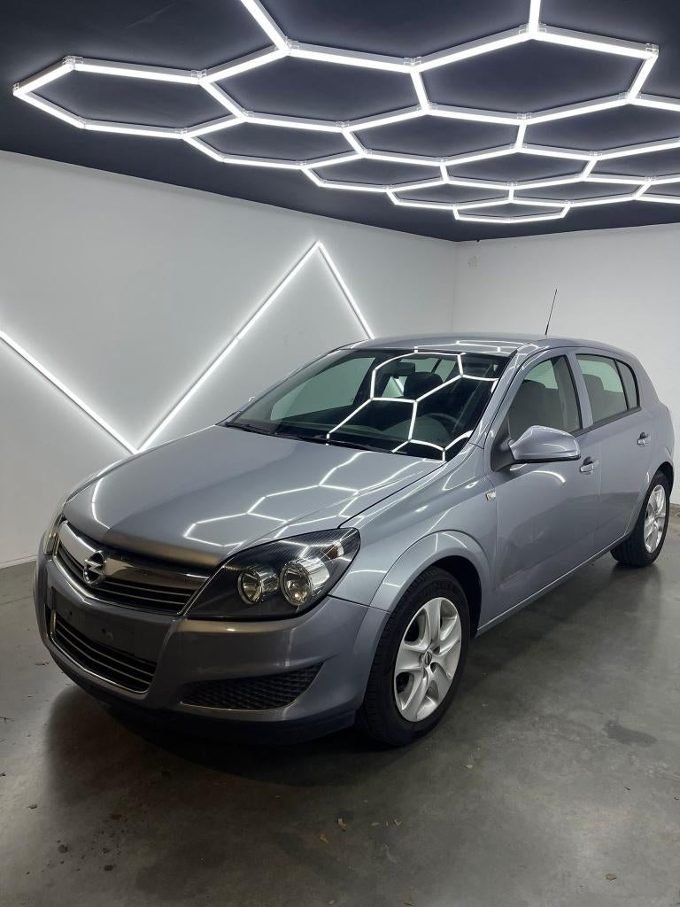 Opel Astra| 2011| SLECHTS 41.318KM| 1 JAAR GARANTIE, Auto's, Voorwielaandrijving, Euro 5, Stof, 4 cilinders