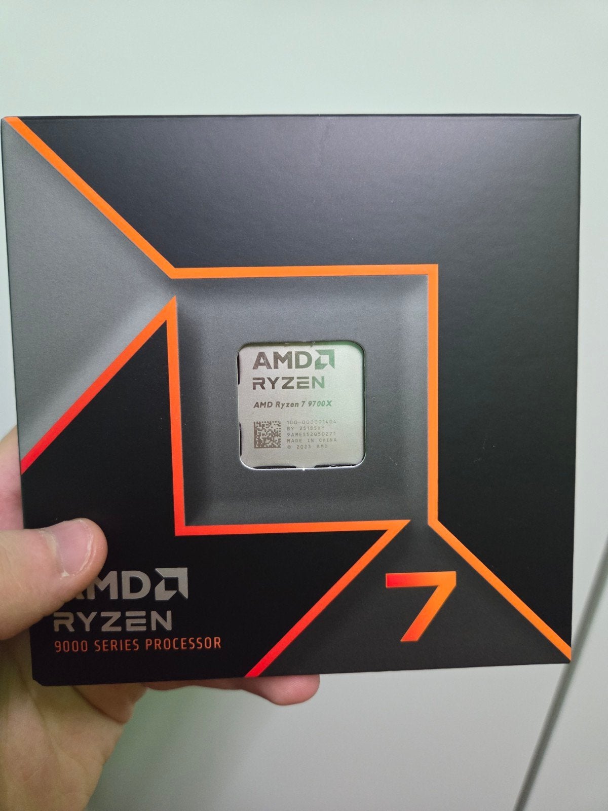 Ryzen 7 9700X with warranty, Computers en Software, Processors, Zo goed als nieuw, AMD Ryzen 7, 4 Ghz of meer, 8-core