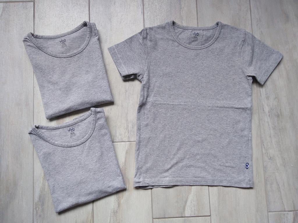 ★ M128 - Onderhemdjes Woody, Kinderen en Baby's, Kinderkleding | Maat 128, Nacht- of Onderkleding, Gebruikt, Ophalen of Verzenden