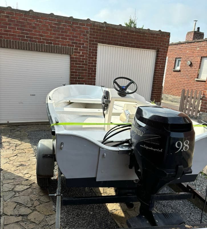 Te koop: complete vis-/consoleboot, Watersport en Boten, Ophalen, Zo goed als nieuw, Buitenboordmotor