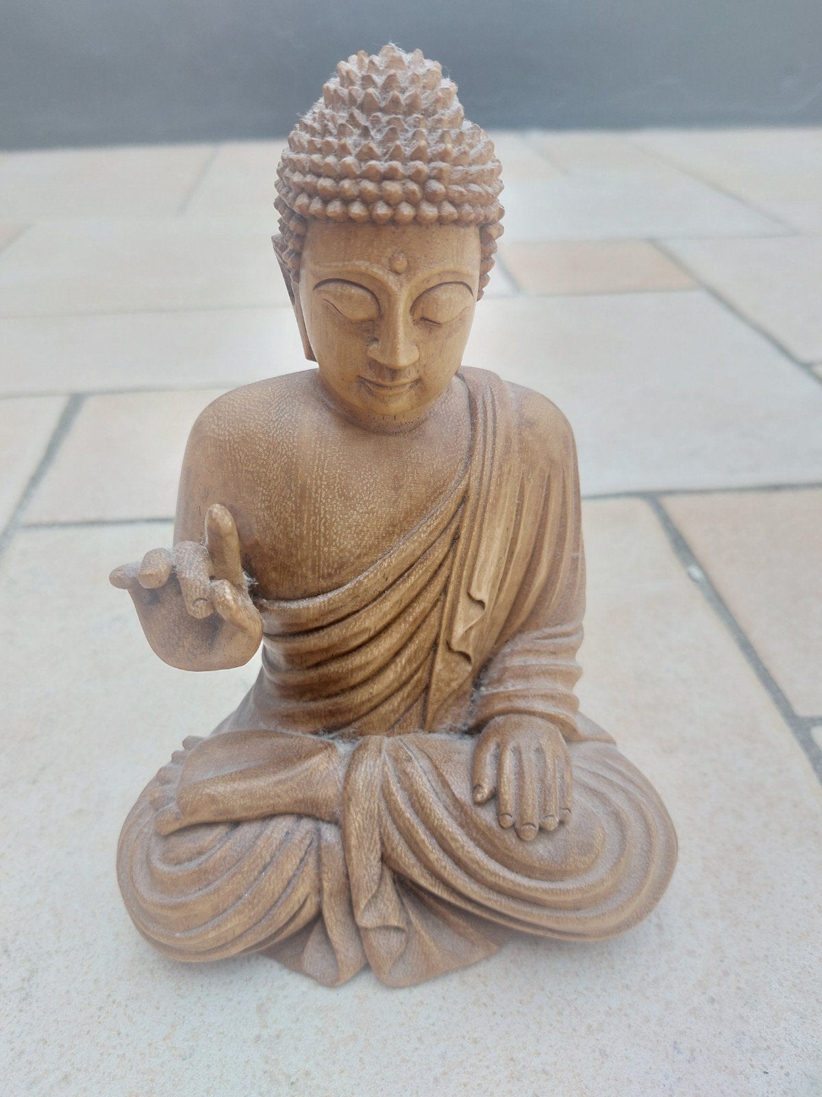 Bouddha en bois., Enlèvement, Bois