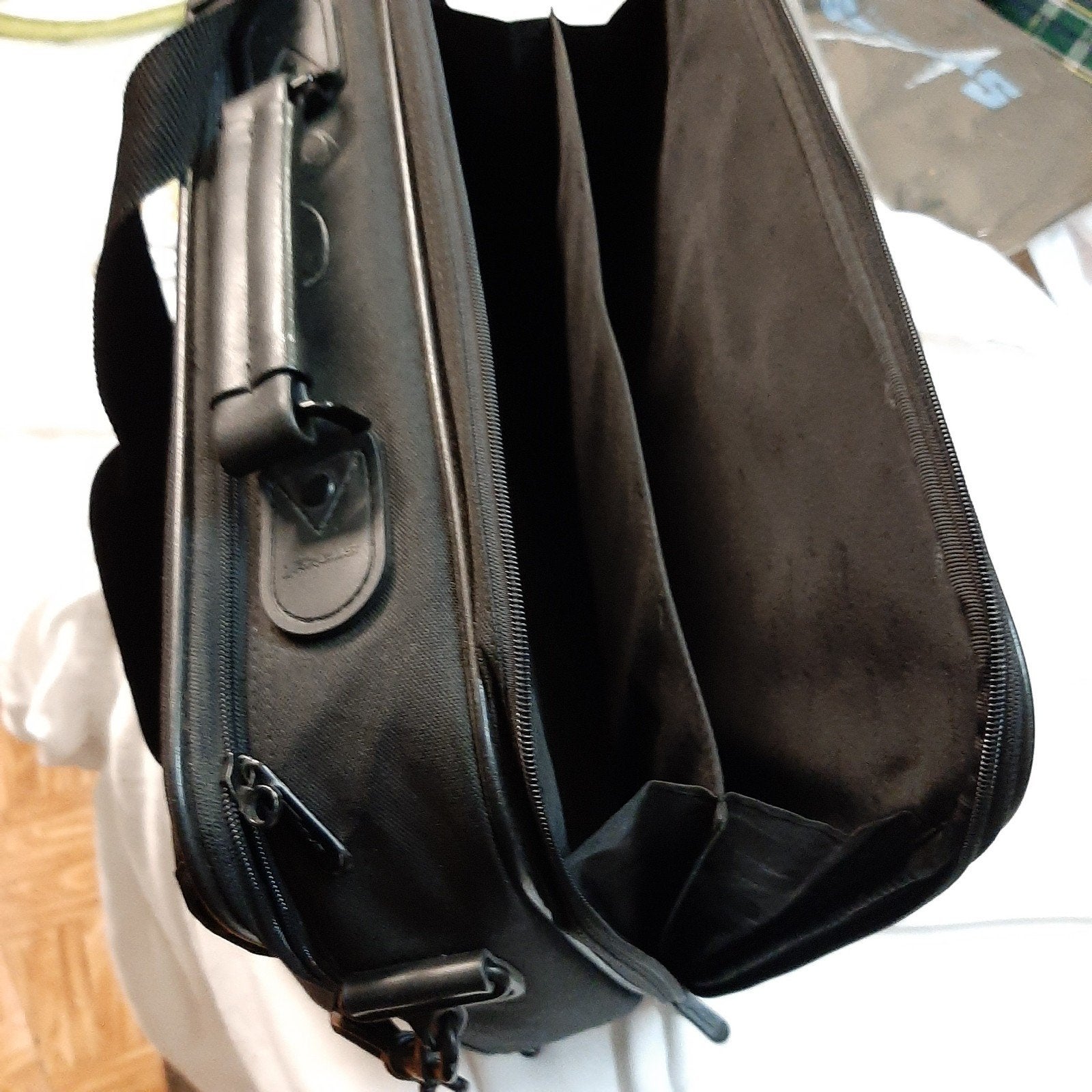 Laptoptas, Ophalen