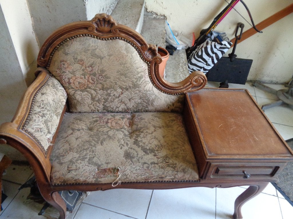 telefoontafeltje barok stijl, Ophalen