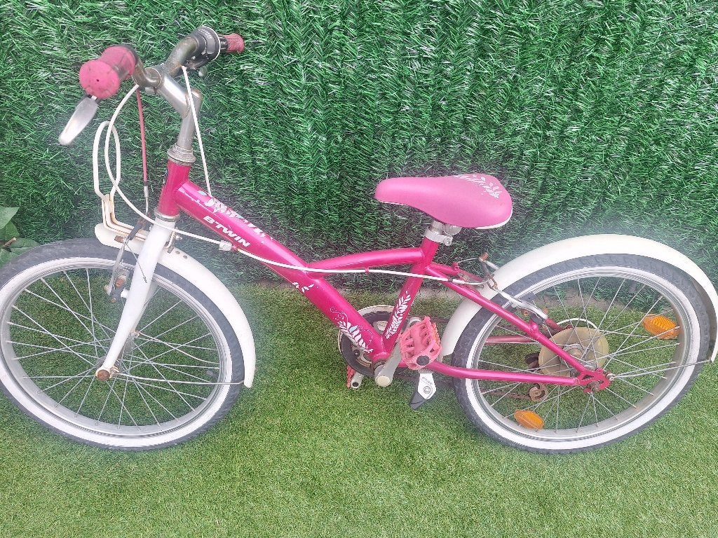 Meisjesfiets roze B twin, Fietsen en Brommers, Ophalen, Gebruikt, 20 inch of meer, B-TWIN