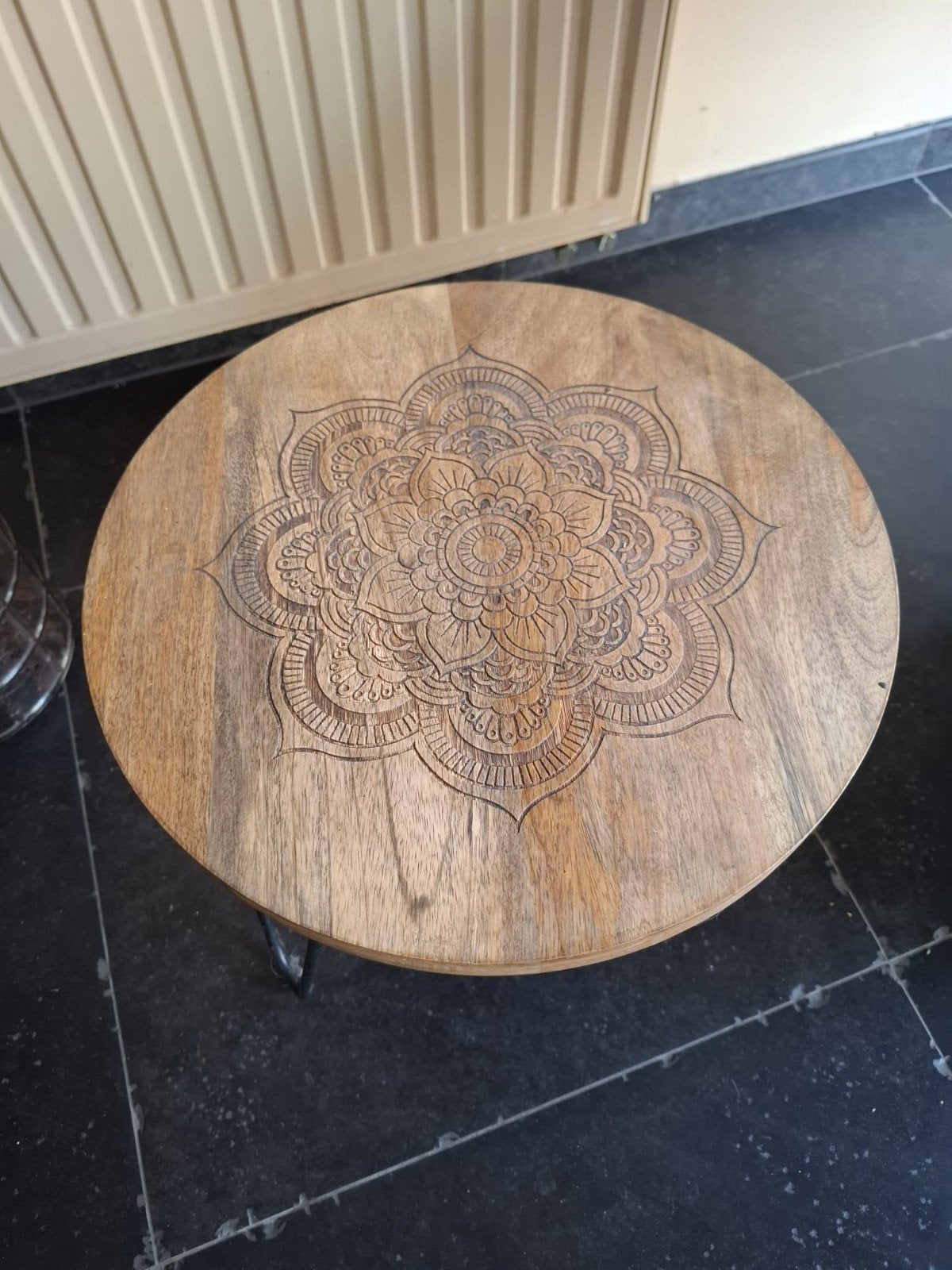 mooie tafel met mandala in uitgewerkt, Rond, Moins de 55 cm, Comme neuf, Enlèvement