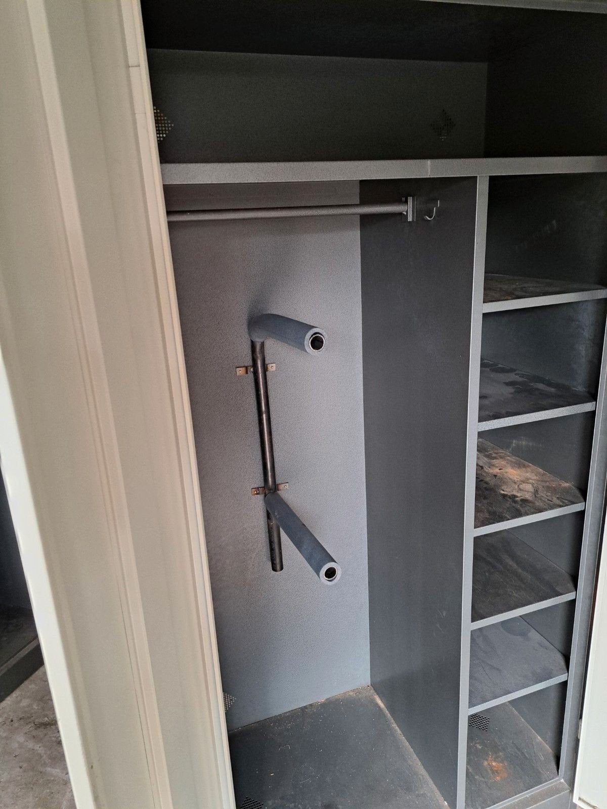 stalen zadelkast afsluitbaar met cilinderslot, Dieren en Toebehoren, Accessoires, 2 of 3 paarden of pony's