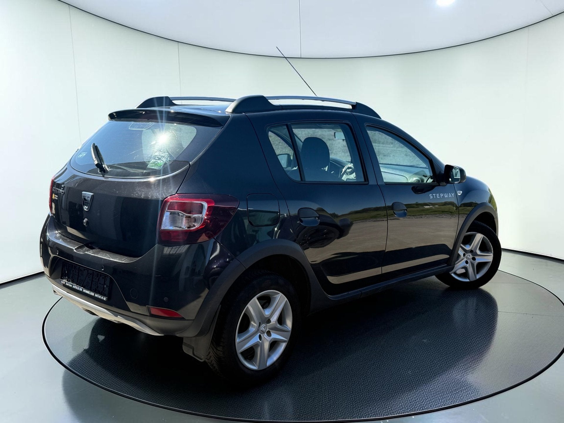 Dacia Sandero Stepway 0.9i, 2014, Airco, Navi, PDC + 12m Gar, Voorwielaandrijving, Stof, Gebruikt, Zwart
