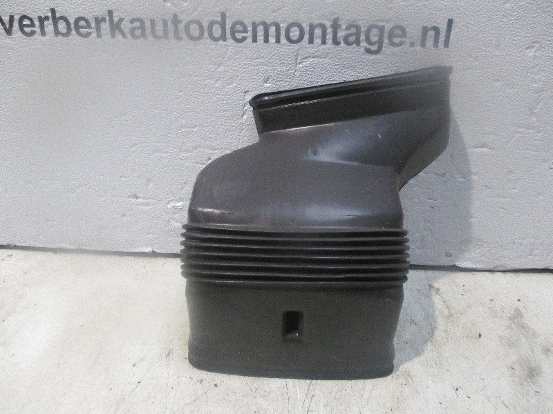 BOITIER VENTILATEUR Ford Sierra 1987- (85-bg-9a677aa), Henry-Ford-Straße  1
50735  Köln, DE, Ford-Werke GmbH, Kunden@ford.com