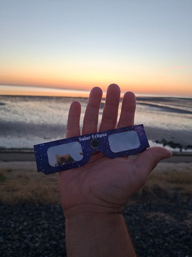 Lunettes à éclipse solaire, Enlèvement ou Envoi, Comme neuf