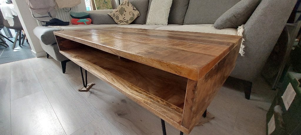 Salontafel in mangohout, Maison & Meubles, Tables | Tables de salon, 100 à 150 cm, Enlèvement, Utilisé, 50 à 100 cm