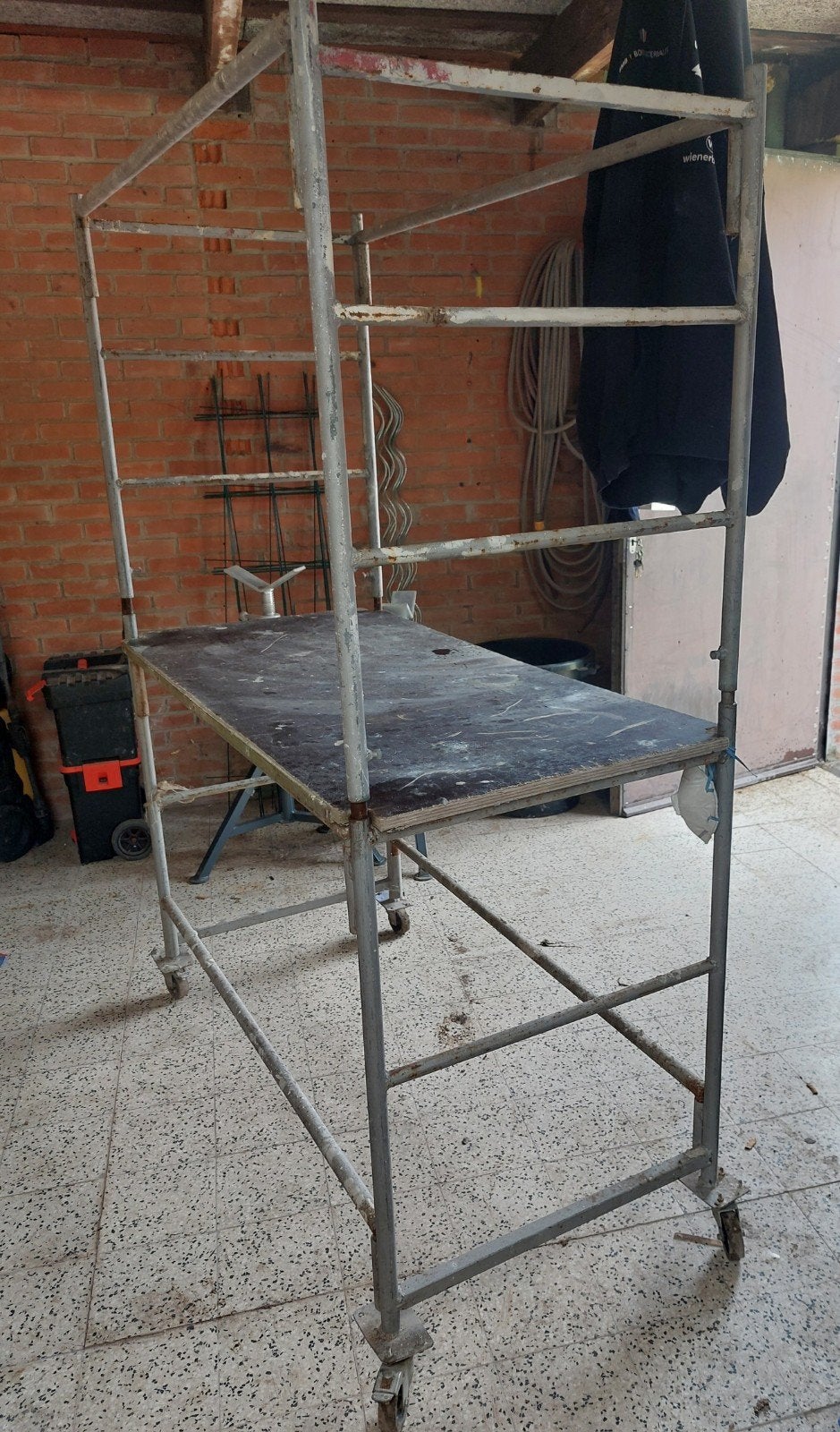 verstelbare metalen  werkstelling, Doe-het-zelf en Bouw, Ophalen, Gebruikt, Overige typen, Minder dan 2 meter