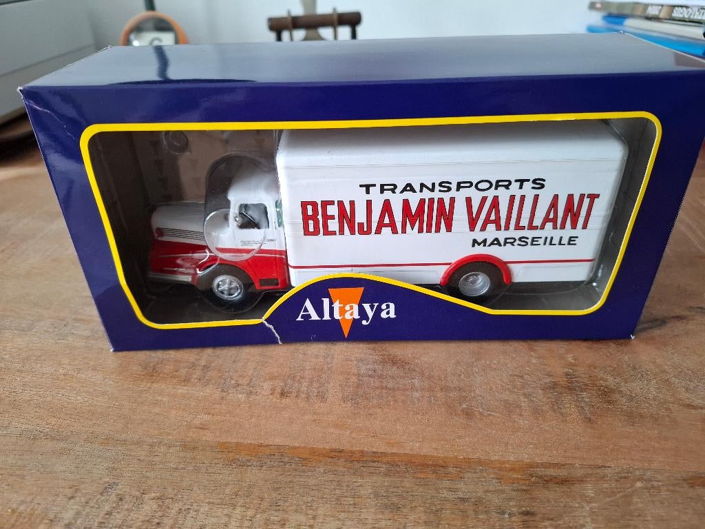 Vaillant Benjamin -Michel Vaillant Camion,transportwagen1/18, Hobby en Vrije tijd, Ophalen, Nieuw, Auto