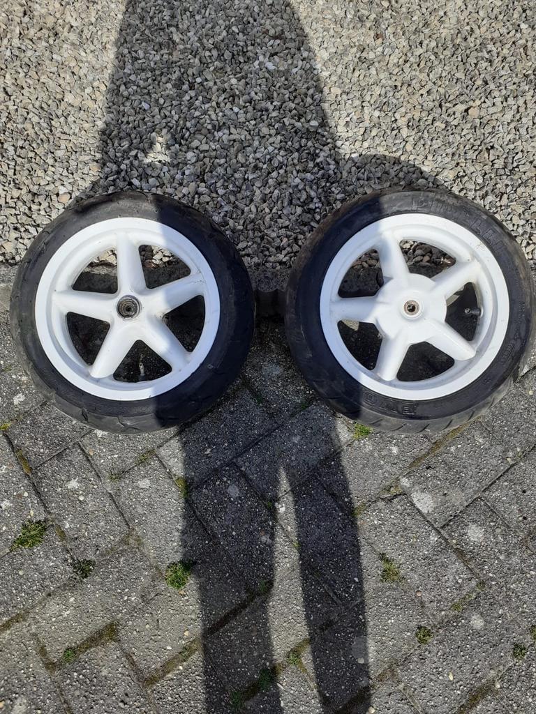 Set wielen mbk booster, Fietsen en Brommers, Ophalen of Verzenden, Zo goed als nieuw