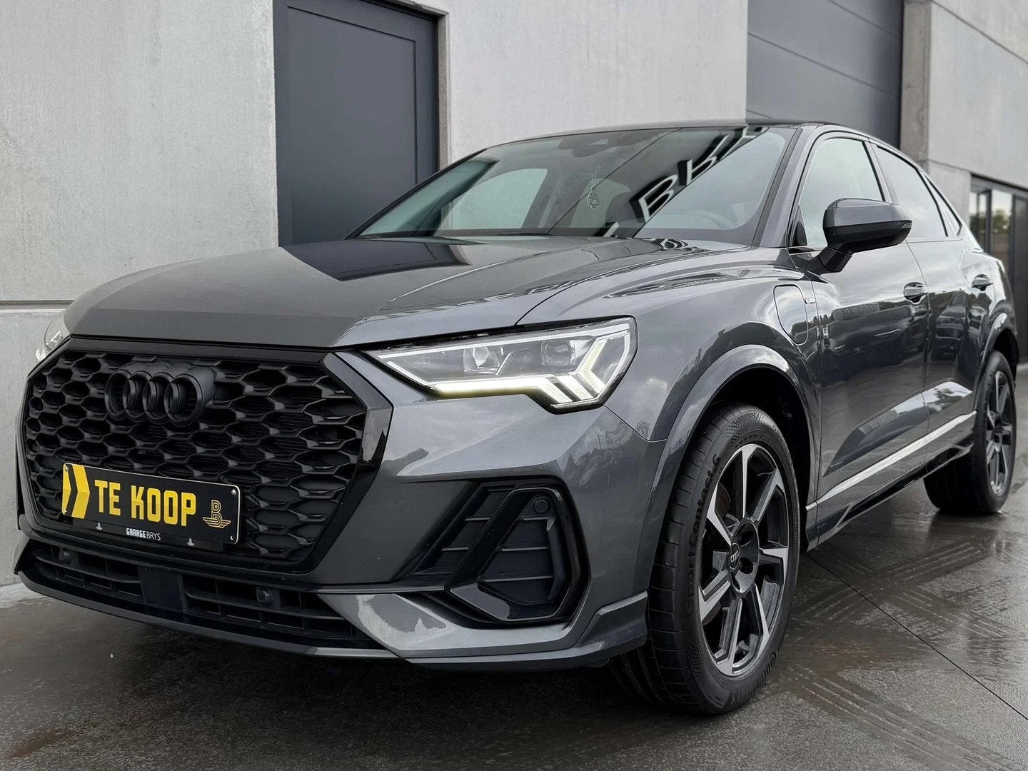 Audi Q3 Sportback Audi Q3 45 TFSI e S line | PHEV | Leder |, Autos, Argent ou Gris, Achat, Euro 6, Noir