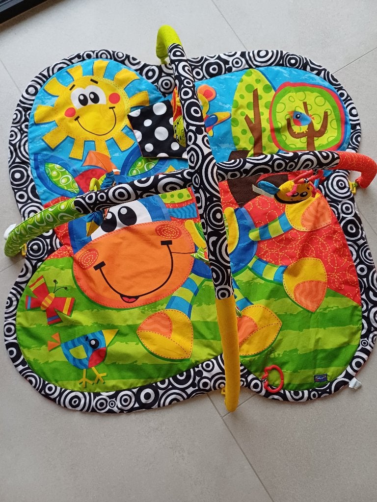 Playgro 3 stuks: speeltapijt - zitkussen - muzikale auto, Kinderen en Baby's, Ophalen of Verzenden, Gebruikt