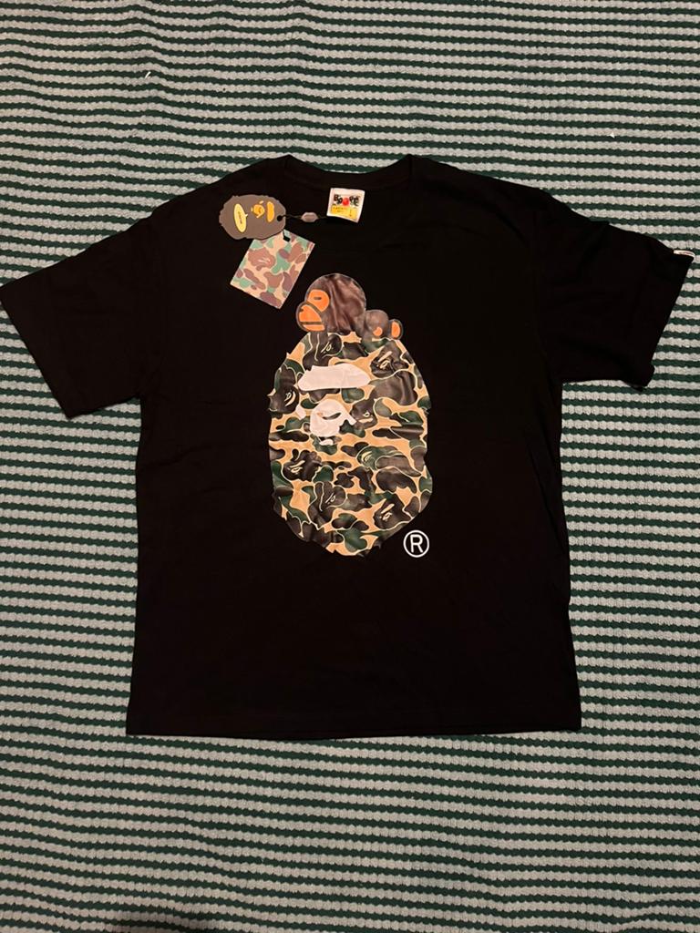 Bape tshirt zwart met camouflage print, Kleding | Heren, T-shirts, Ophalen of Verzenden, Zo goed als nieuw, Zwart