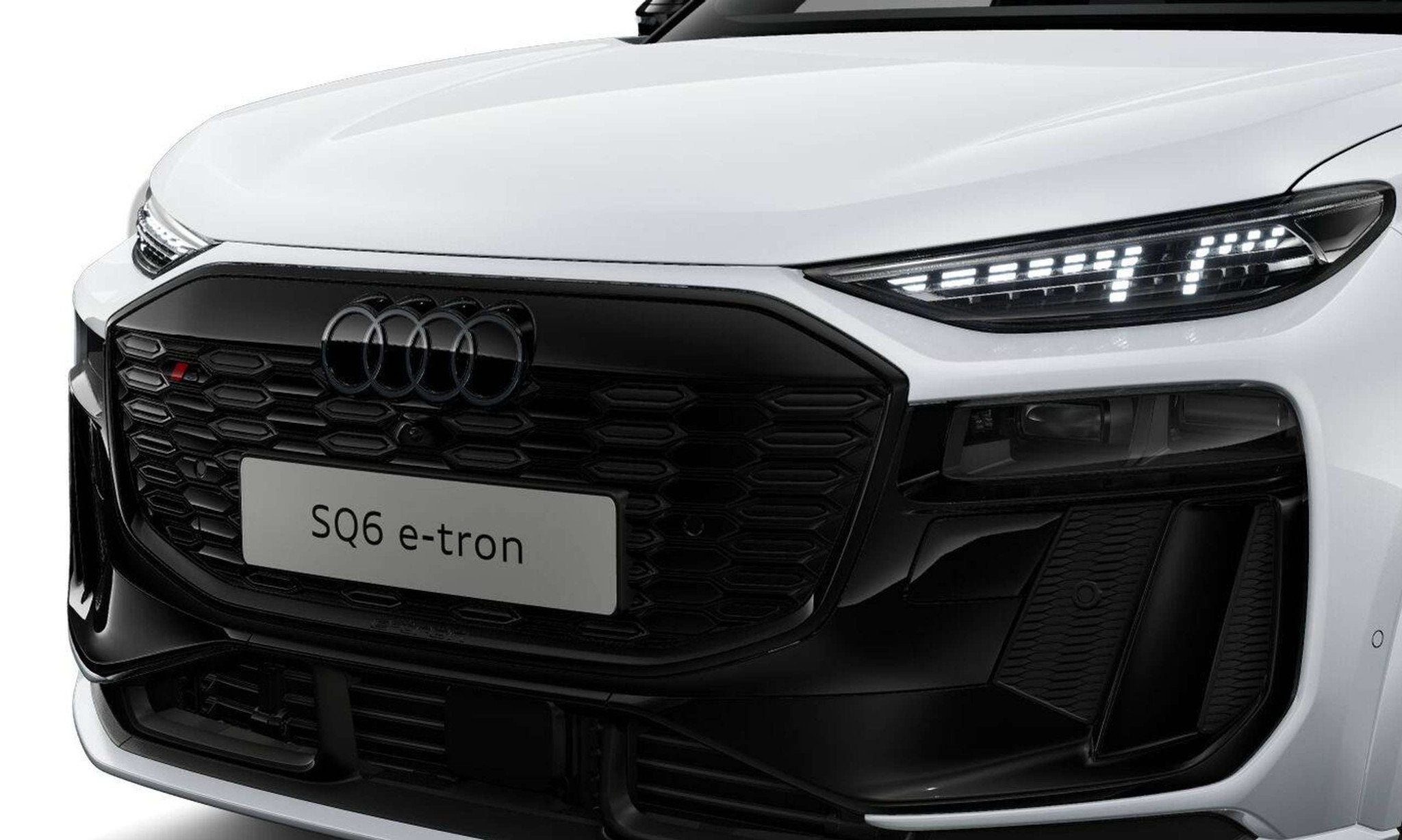 Audi SQ6 e-tron SQ6 e-Tron Facelift l Pano l Luchtvering l H, Automaat, Gebruikt, Zwart, Adaptive Cruise Control