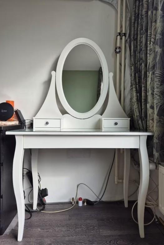 Coiffeuse HEMNES avec miroir *Très bon état*, Utilisé, 50 à 100 cm, Bois, 150 à 200 cm