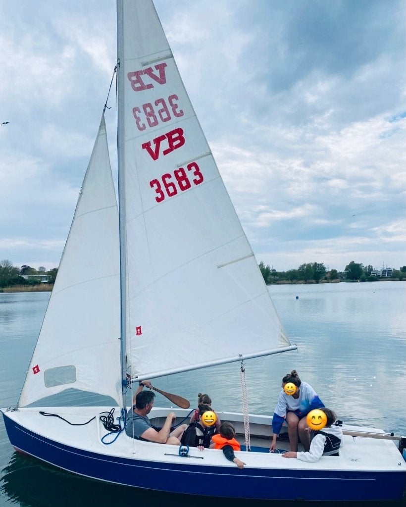 Volksboot, gezinsbootje met motor, trailer en dekzeil, Ophalen, Gebruikt, Fok, Polyester