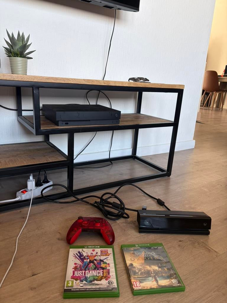 Xbox One X, Games en Spelcomputers, Ophalen, Zo goed als nieuw, Xbox One
