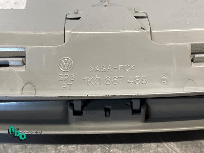Eclairage intérieur avant d'un Volkswagen Golf Plus (Golf P, Volkswagen, -, 3 mois de garantie, Utilisé