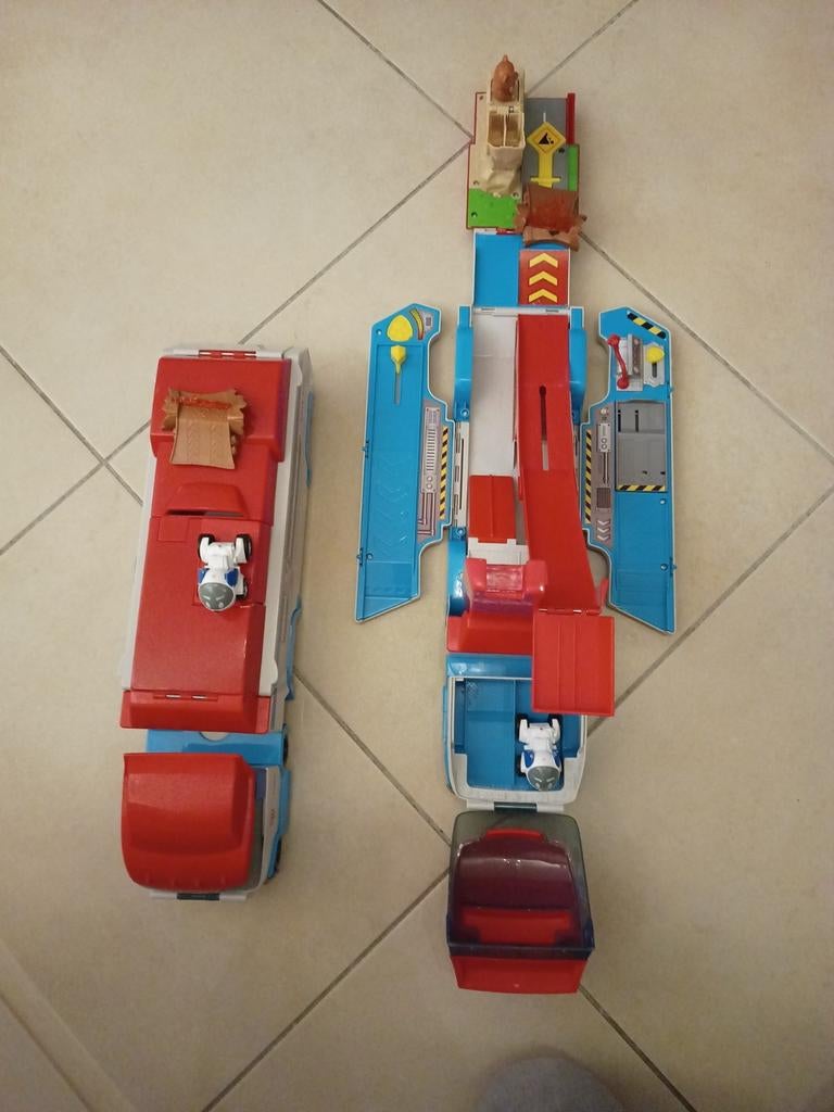 Paw patrol voertuigen en figuren, Kinderen en Baby's, Speelgoed | Actiefiguren, Ophalen, Gebruikt