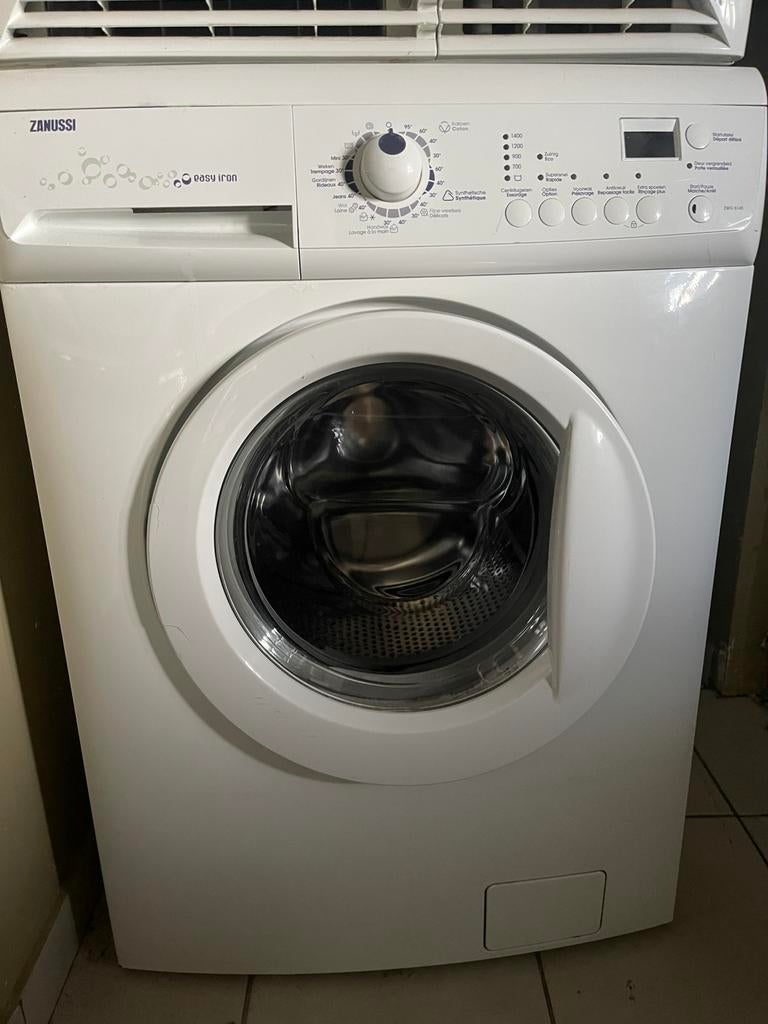 Zanussi, 6 tot 8 kg, Ophalen, Gebruikt, 1200 tot 1600 toeren