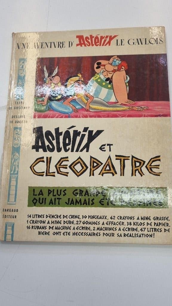 Stripboeken Asterix en Cleopatra - Dargaud editie 1972, Gelezen, Eén stripboek, Ophalen of Verzenden, Goscinny-Uderzo