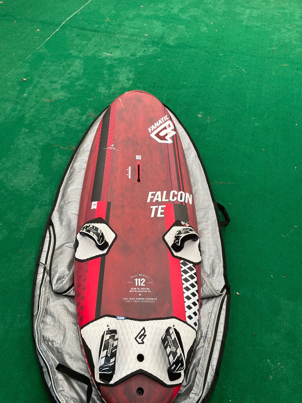 Fanatic falcon Team edition 112l incl boardbag & vin, Sports nautiques & Bateaux, Planche à voile, Avec aileron(s), Fanatic, Moins de 250 cm