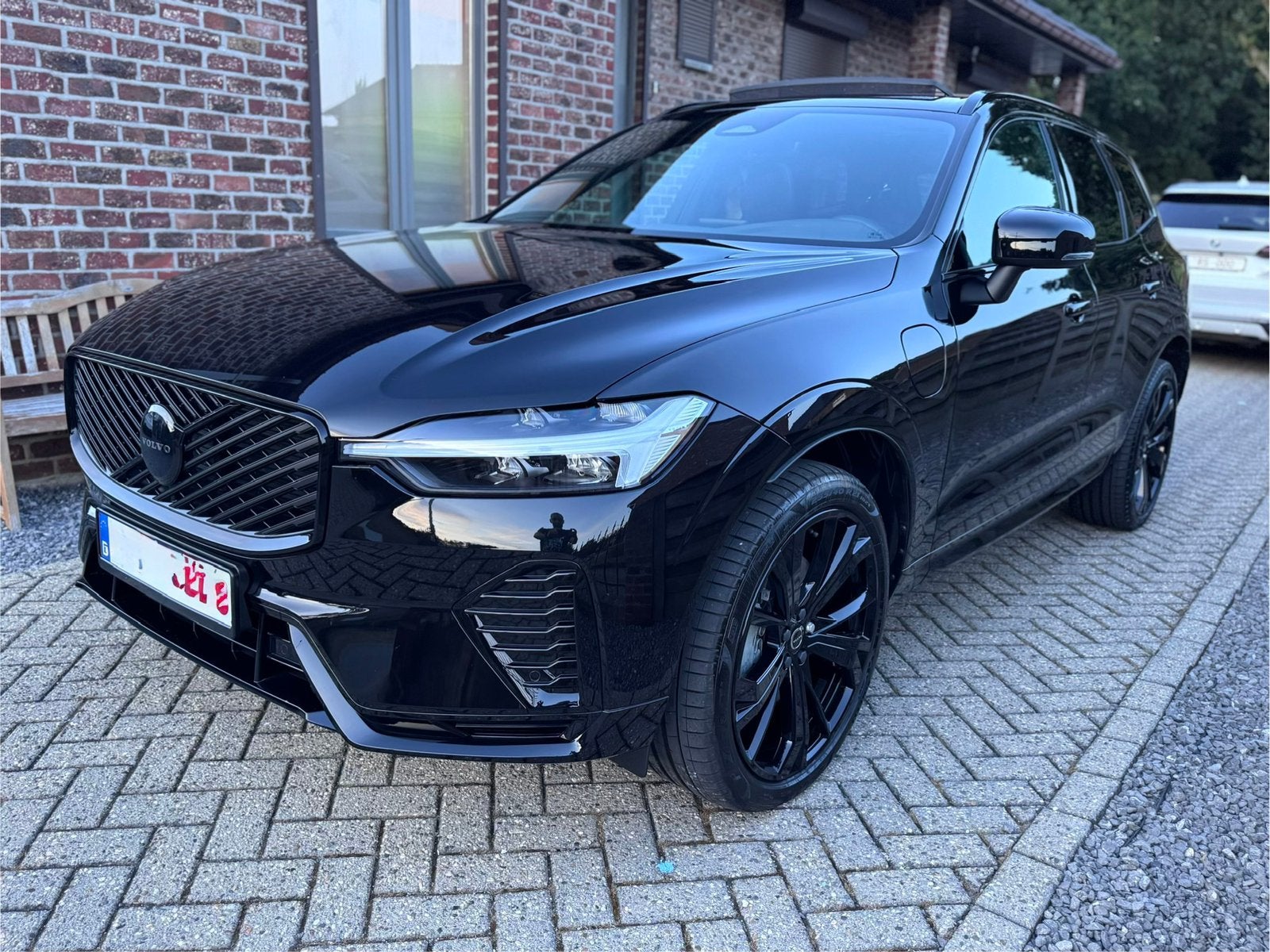 Volvo XC60 Black Edition 2025 T6  4WD, Automaat, Zwart, Bedrijf, XC60