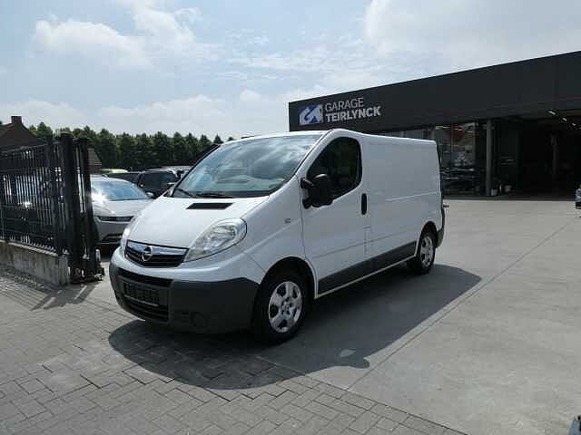 Opel Vivaro 2.0 D 115pk 3pl Lichte Vracht Trekhaak (15410), Auto's, 1995 cc, Parkeersensor, Wit, Bedrijf