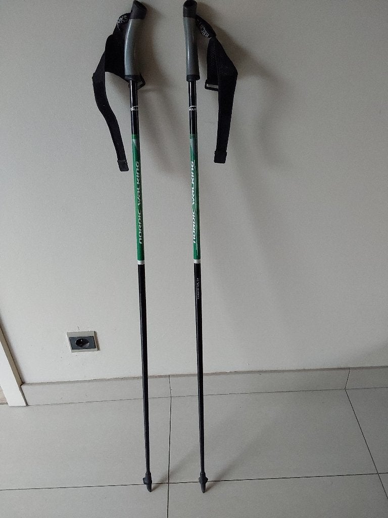 Bâtons de marche nordique XELUS 120 cm, carbone 50 % CF, Enlèvement, Utilisé, Bâton de marche