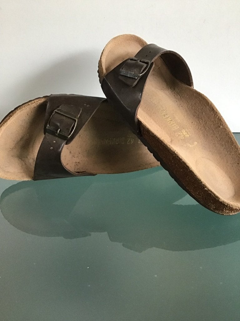 Birkenstock 42 Madrid | bruine slippers | Gratis verzenden, Kleding | Dames, Schoenen, Slippers, Bruin, Verzenden, Zo goed als nieuw
