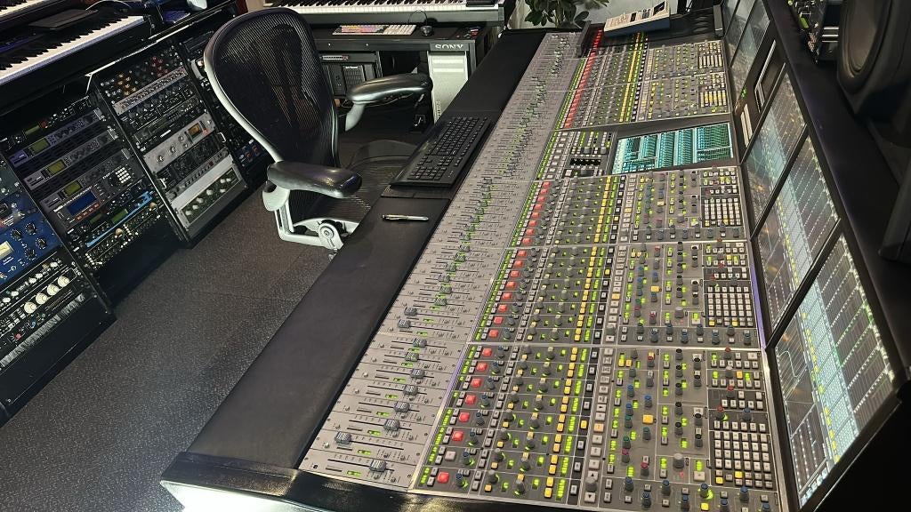 Logique statique SSL C100, Musique & Instruments, Tables de mixage, Utilisé, 20 canaux ou plus, Entrée micro, Enlèvement
