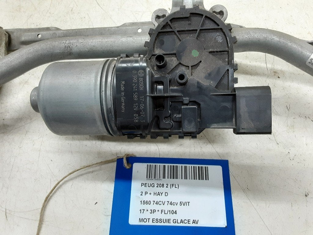 MOTEUR ESSUIE-GLACE AVANT Peugeot 208 I (CA / CC / CK / CL), Mevr. I. Hauben, Utilisé, Rue de l'Espoir 34 34
4030  GRIVEGNÉE, BE