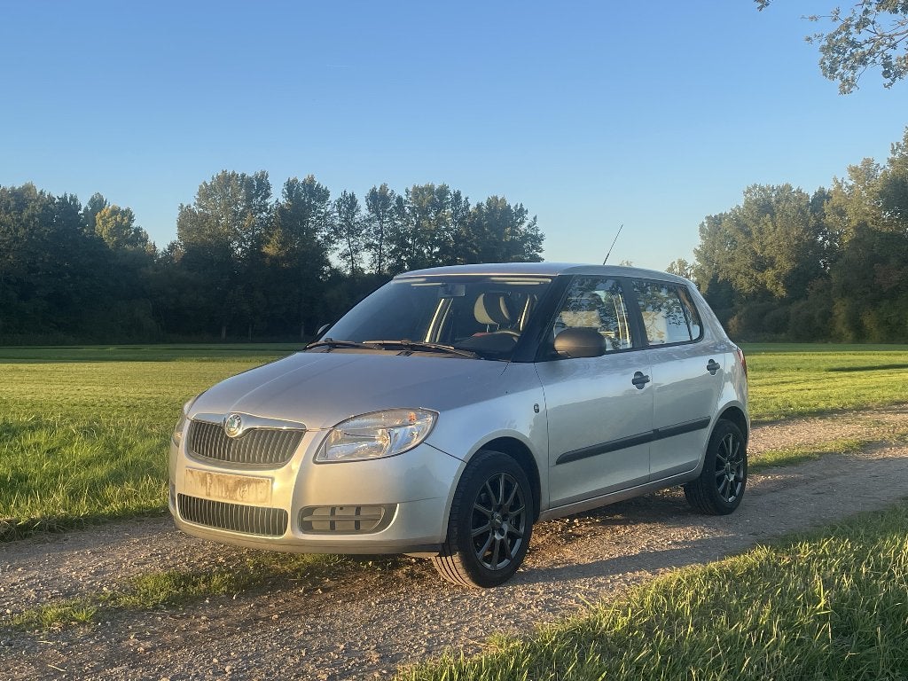 Skoda Fabia 1.2 benz – 2008 – 127000 km – zuinig & voordelig, Argent ou Gris, Achat, 140 g/km, Boîte manuelle