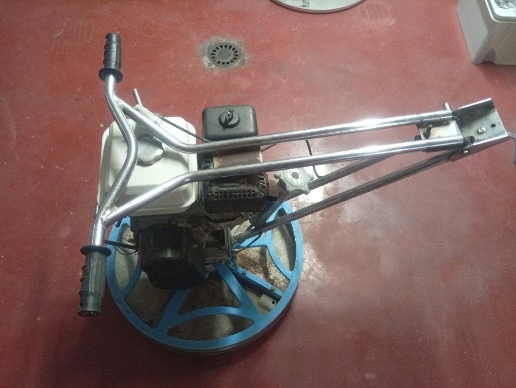 Hélicoptère béton 60 de 2019, Bricolage & Construction, Enlèvement, Utilisé, Autres types, Autres marques