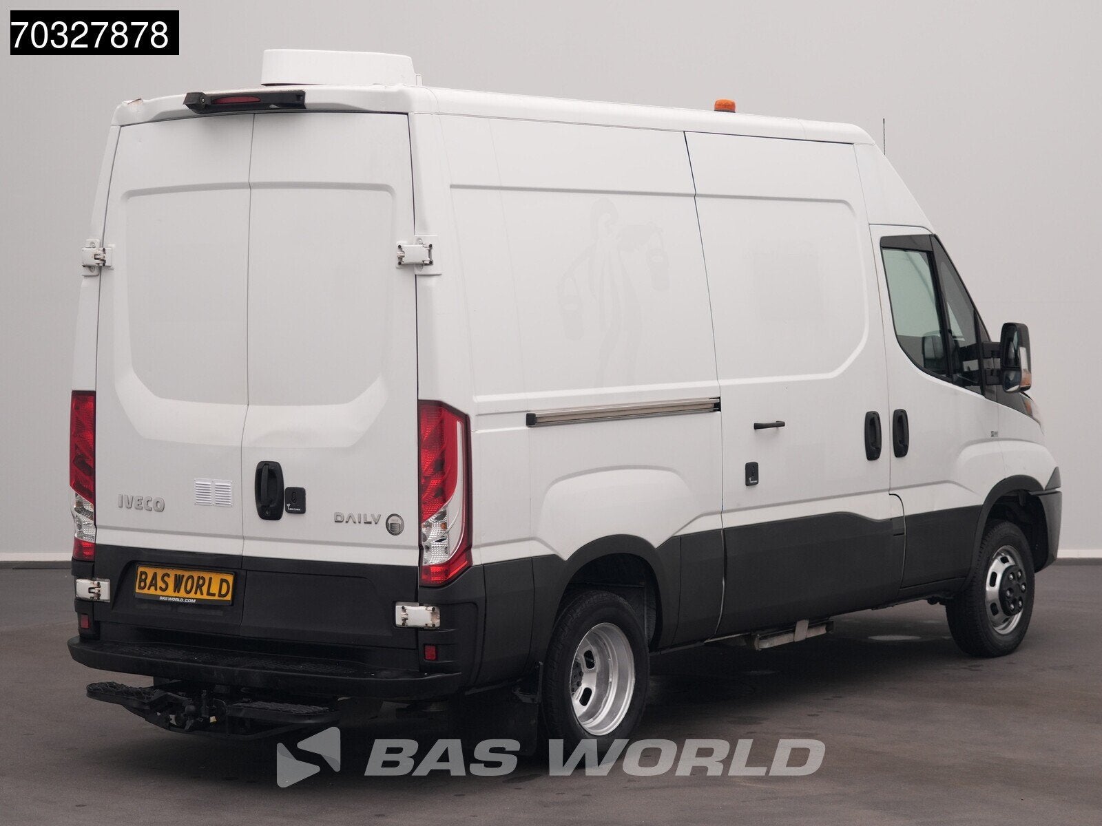Iveco Daily 35C14 Dubbellucht L2H2 3,5t Trekhaak Airco Cruis, Auto's, Bestelwagens en Lichte vracht, Stof, Gebruikt, Euro 6, Iveco