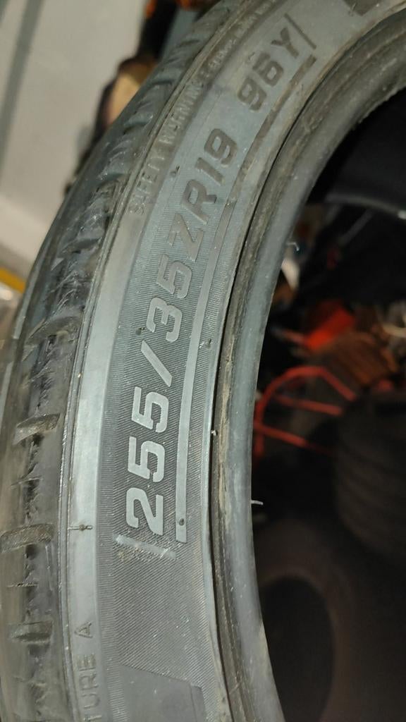 Pneus voiture était monté sur Audi tt, Enlèvement ou Envoi