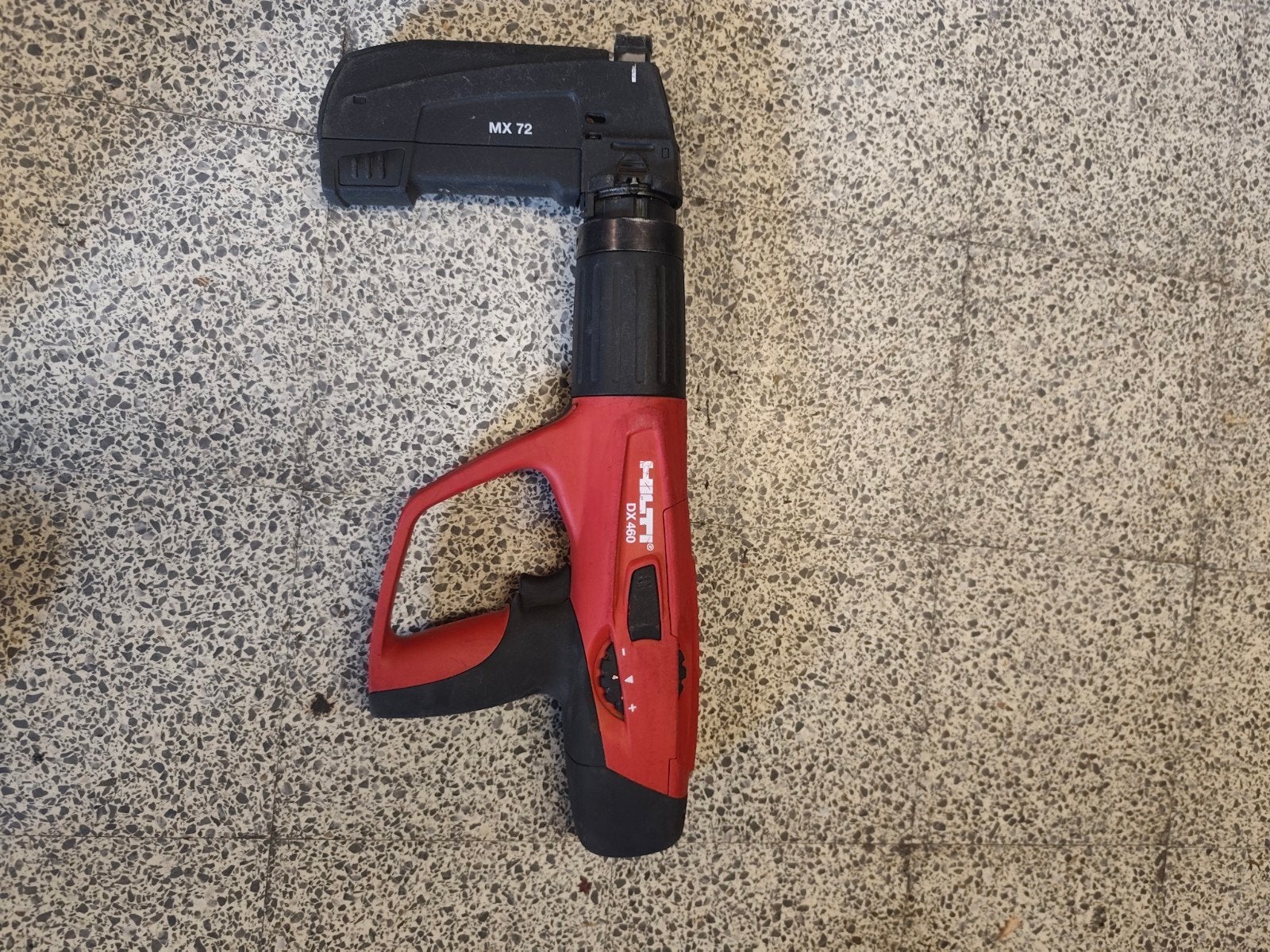 Hilti DX460, Ophalen