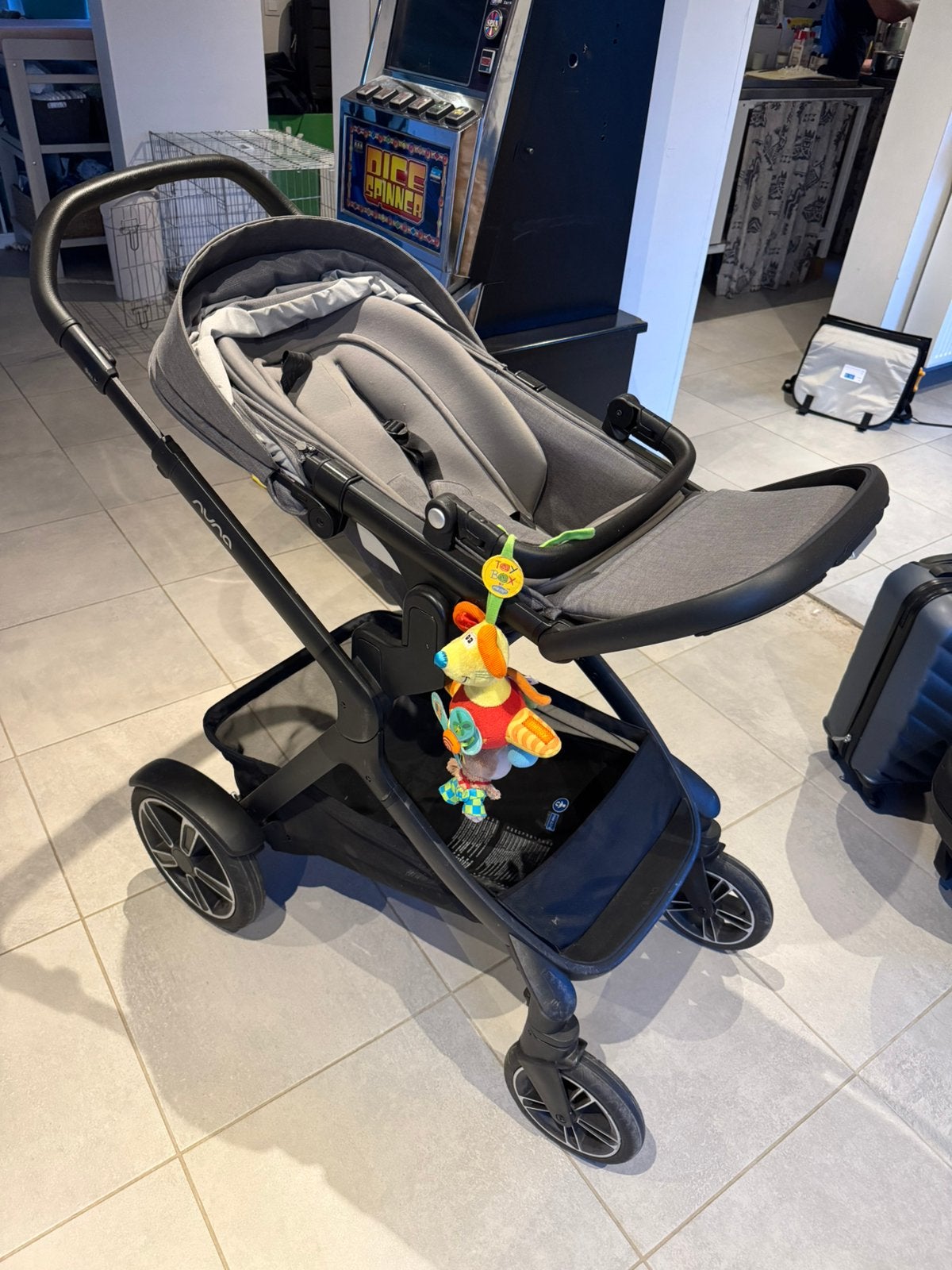 Buggy is van nuna, Enlèvement, Comme neuf, Protection de pluie