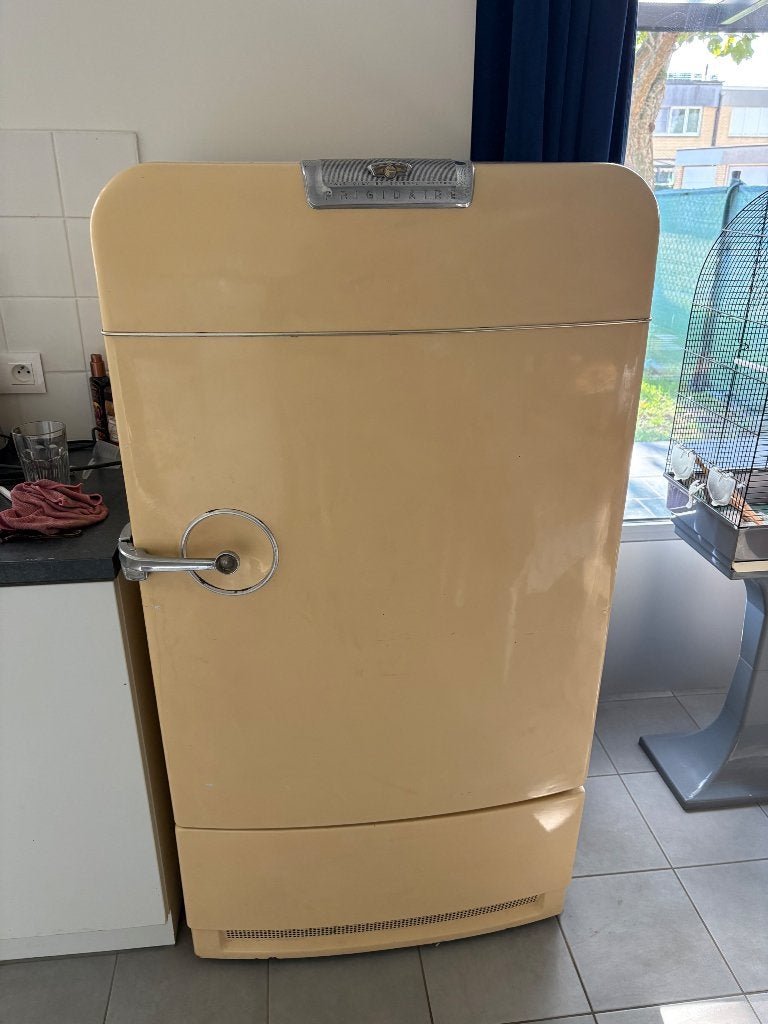 Koelkast, Elektronische apparatuur, Ophalen