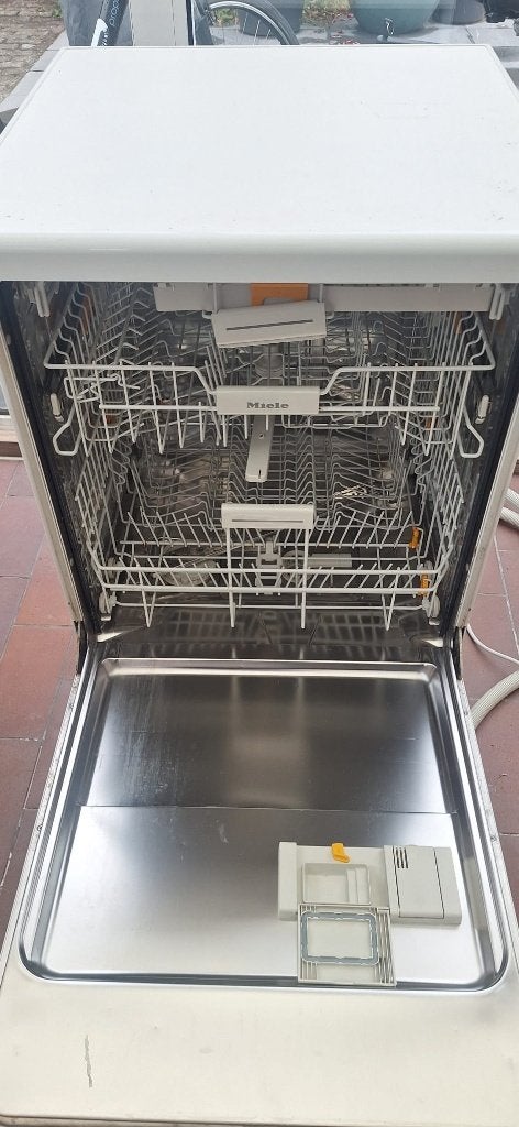 Vaatwasmachine Miele, Enlèvement, Utilisé, Autoportant, 60 cm ou plus