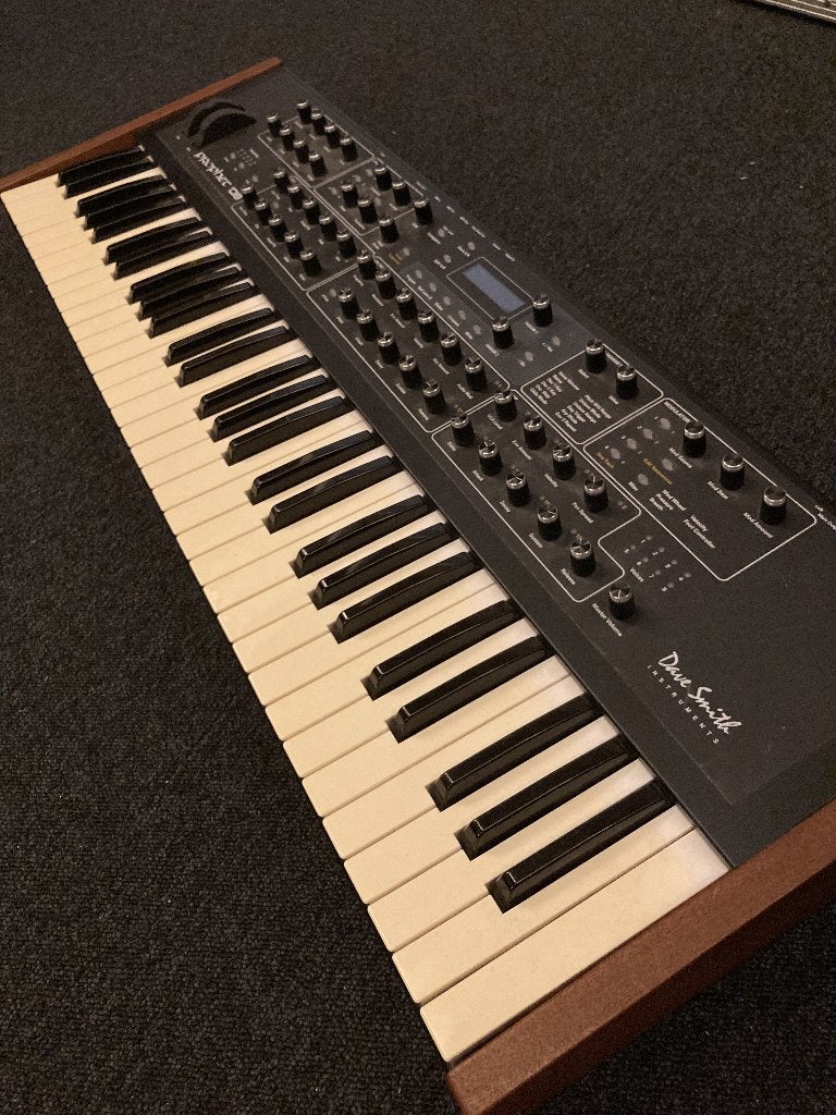 Prophet 08, Enlèvement ou Envoi, Avec valise ou flightcase, Utilisé, 61 touches