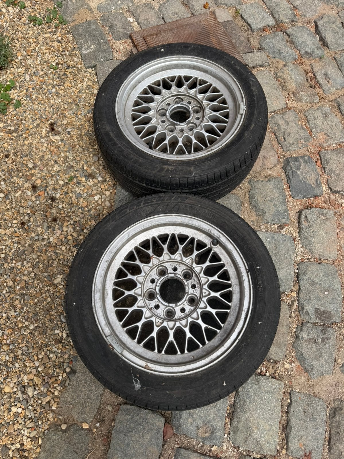 Auto velgen, Motoren, Ophalen
