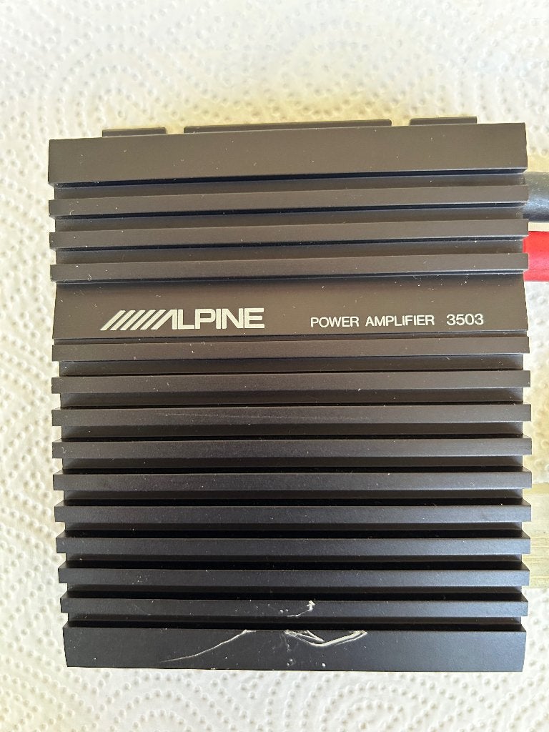 Alpine versterker 2x18Watt. €50,-, Auto diversen, Autoradio's, Ophalen, Gebruikt
