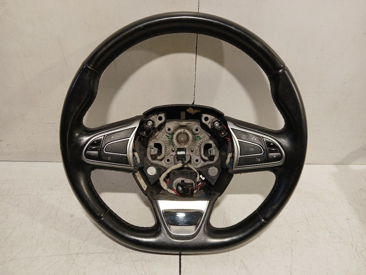 Stuur Renault Mégane, Onderdelen@venauto.nl, Van der Ven Autorecycling B.V., Gebruikt, Ettenseweg 76, 4706 PB Roosendaal, The Netherlands