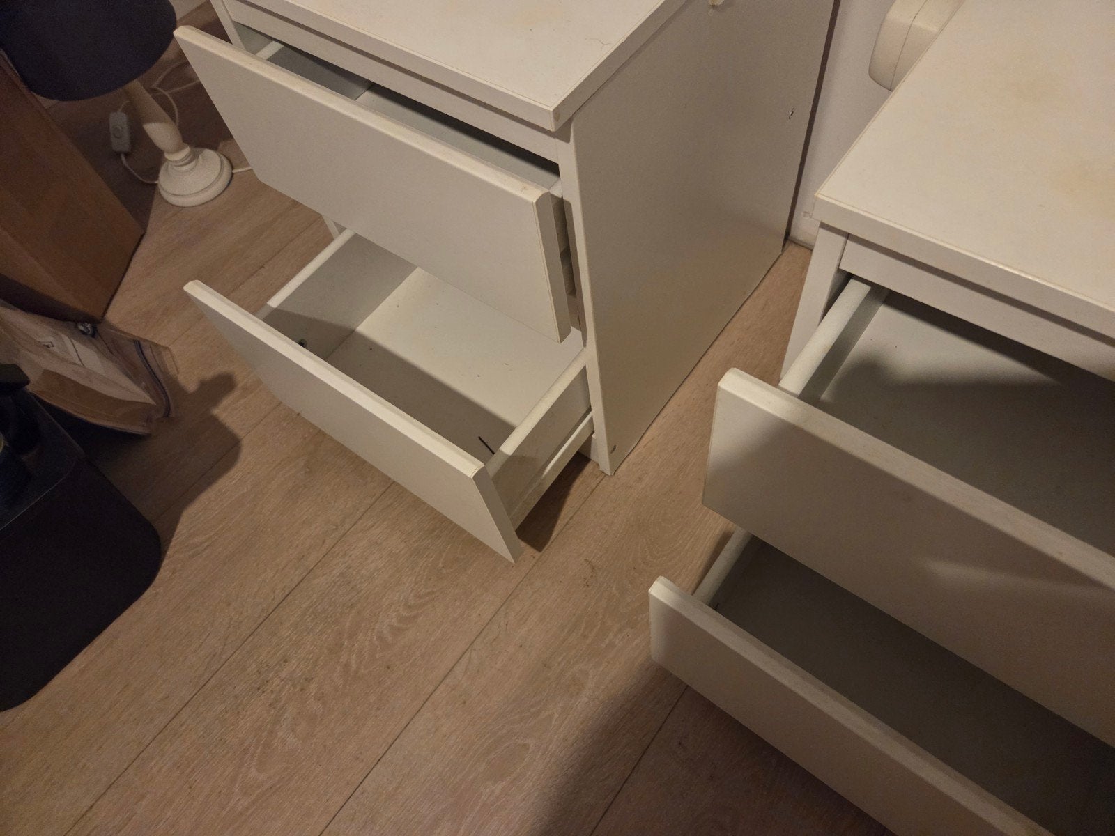 table de nuit, Enlèvement, Bois