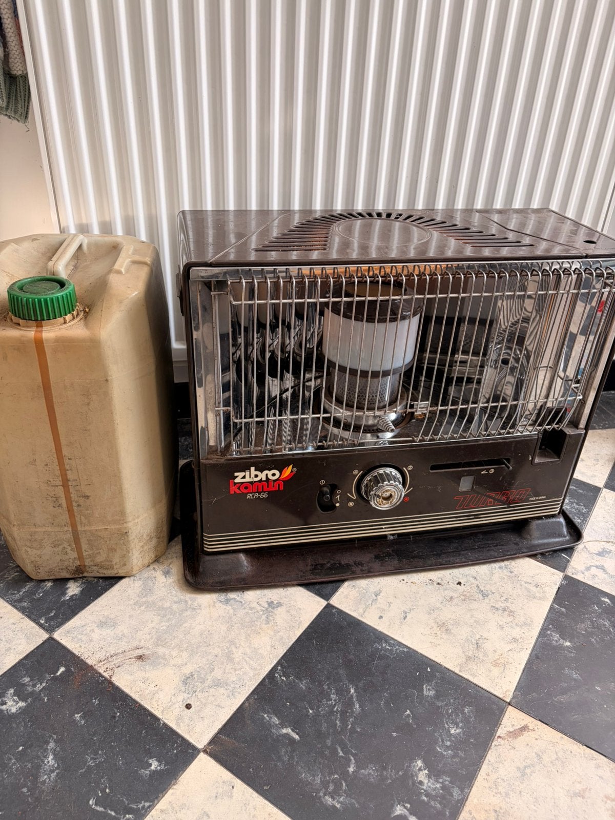 Poele au petrol, Enlèvement, Comme neuf