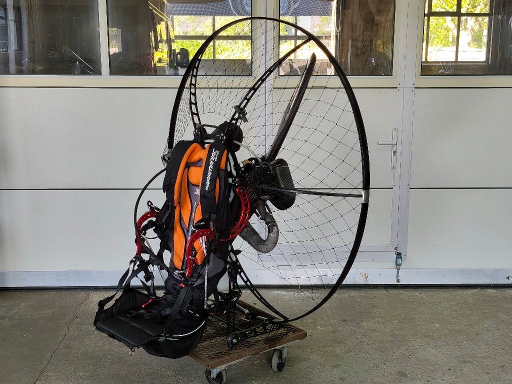 Paramotor: Alpha frame, Apco harnas, Moster 185, Ophalen, Zo goed als nieuw, Paramotor, Gemotoriseerd